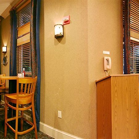 Mainsail Tampa Extended Stay Eksteriør billede